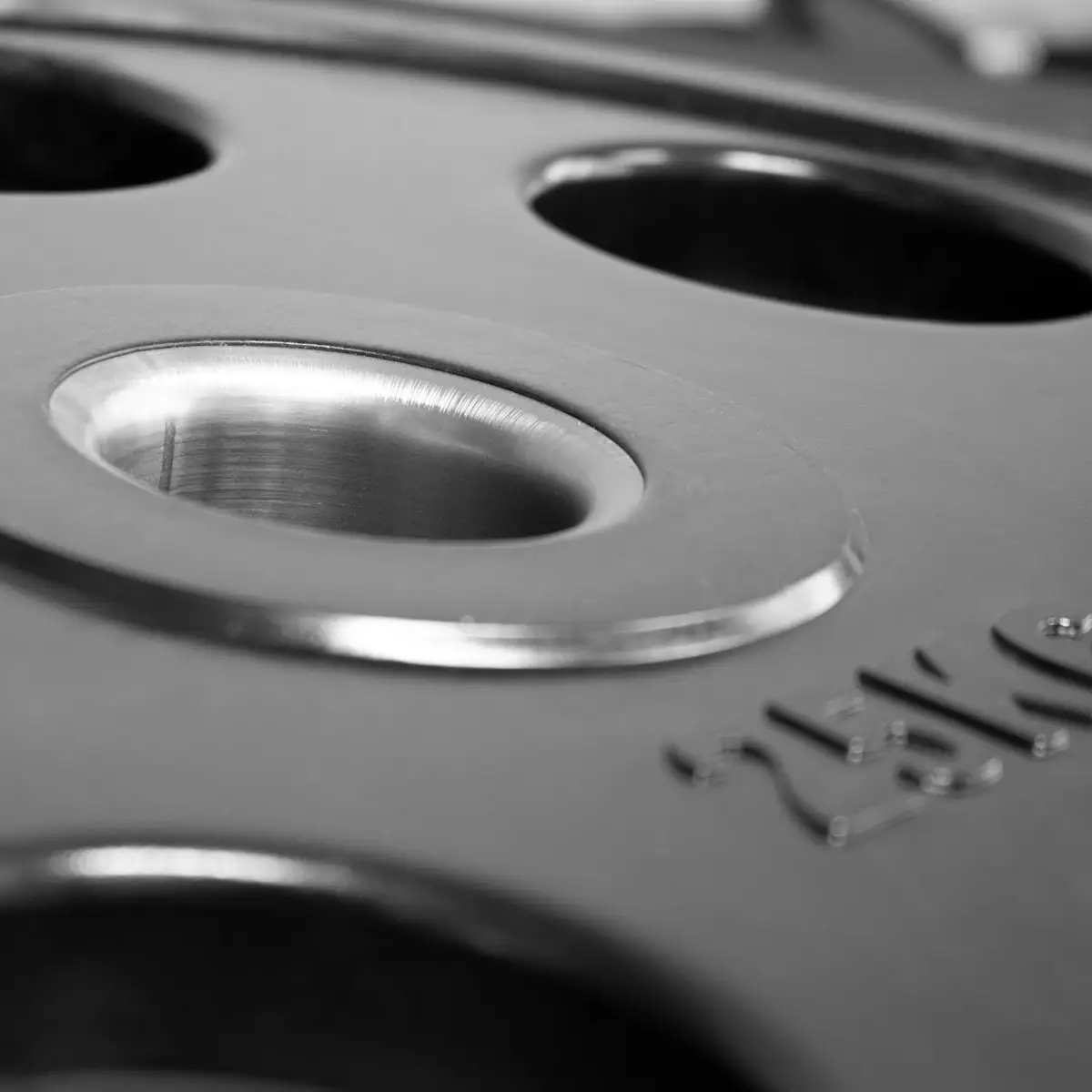 Strength Shop Gummibeschichtete Easy-Grip Hantelscheiben – Bild 8